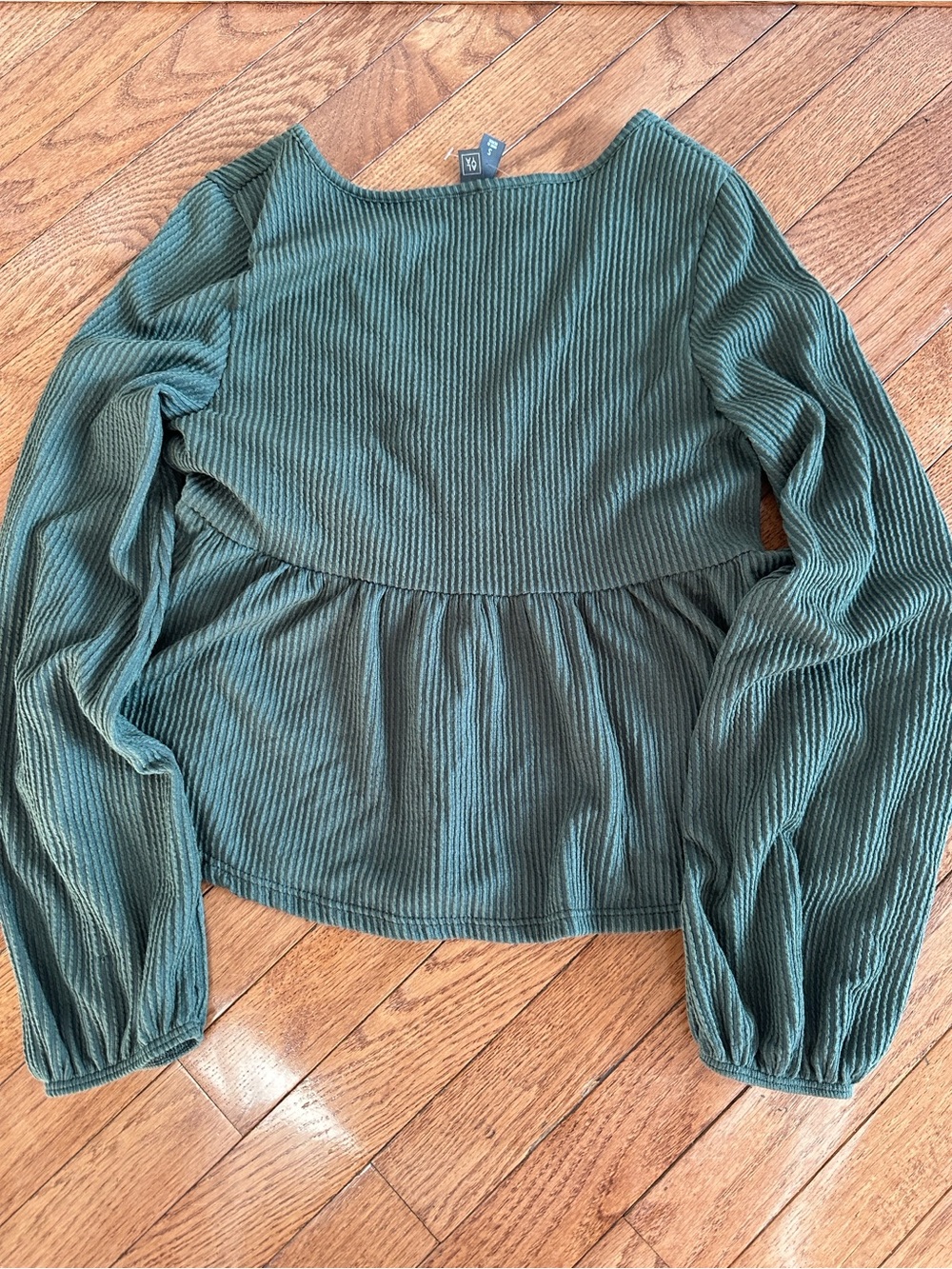 Francesca’s Alya V-Neck ribbed babydoll long sleeve Blouse - Green size S NWT - Picture 6 of 7
